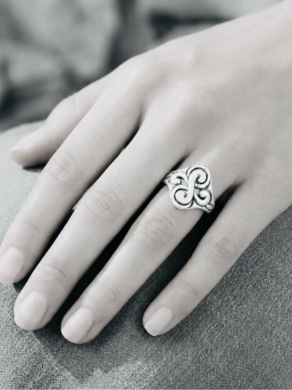 Four Swirl Spiral Triskelion Fancy Wave Ocean Sterling Silver Antique Ring 6.5